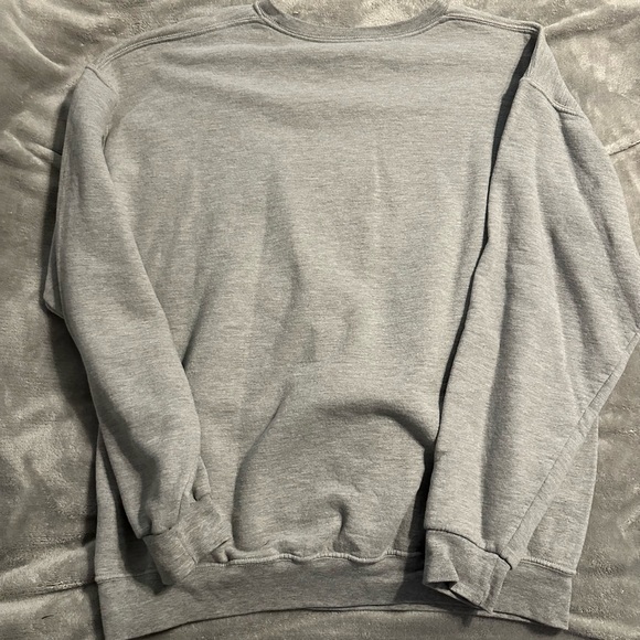 Women’s Sweatshirt-Size XL. - Picture 4 of 4